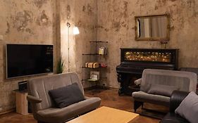 Horse House Apartment